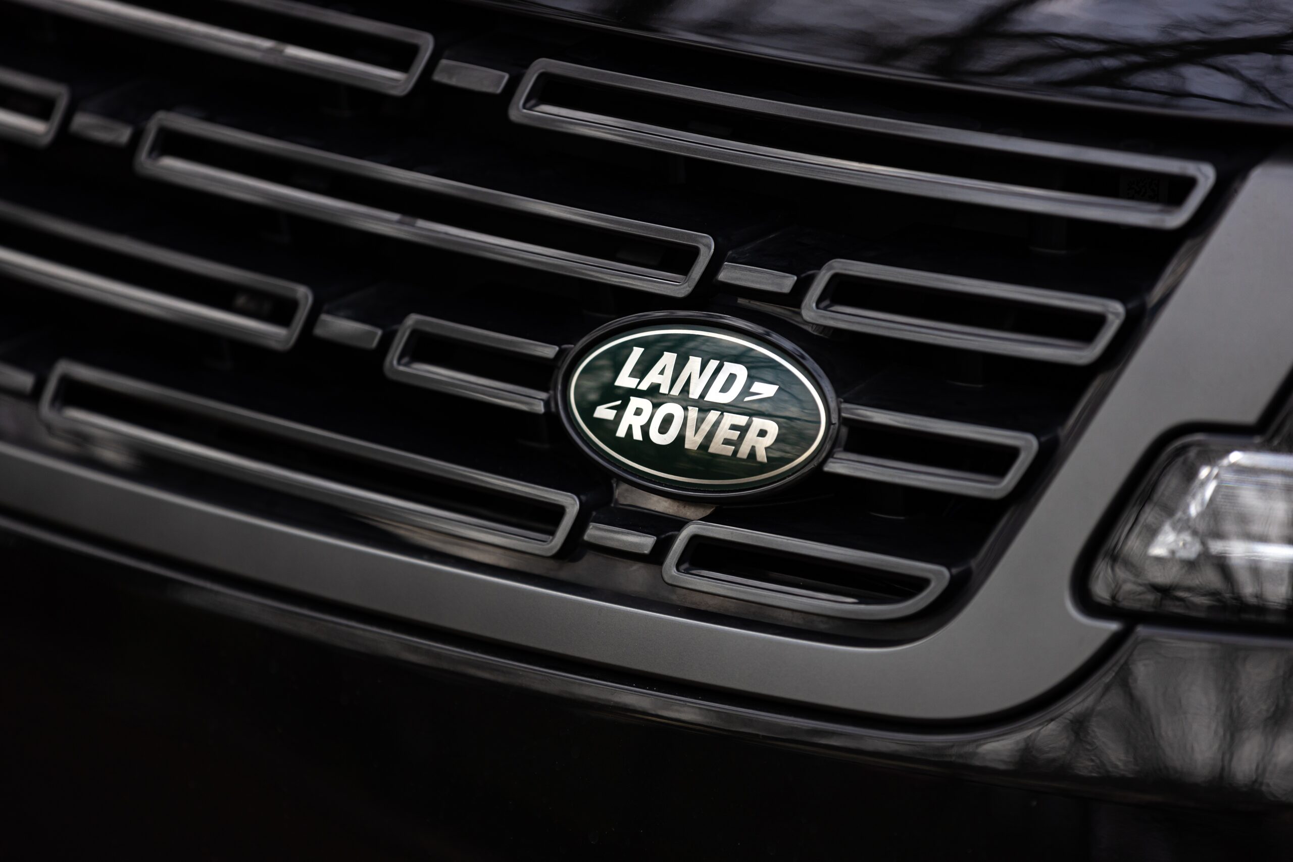 land rover car logo